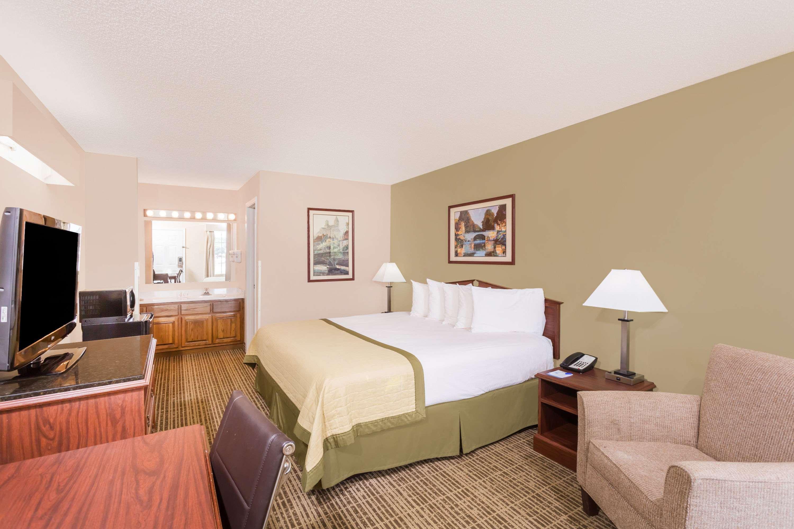 Motel Baymont By Wyndham At Mall