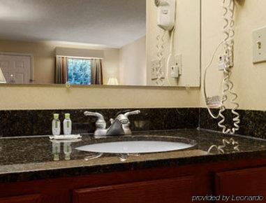 Baymont By Wyndham At Mall 2* Albany
