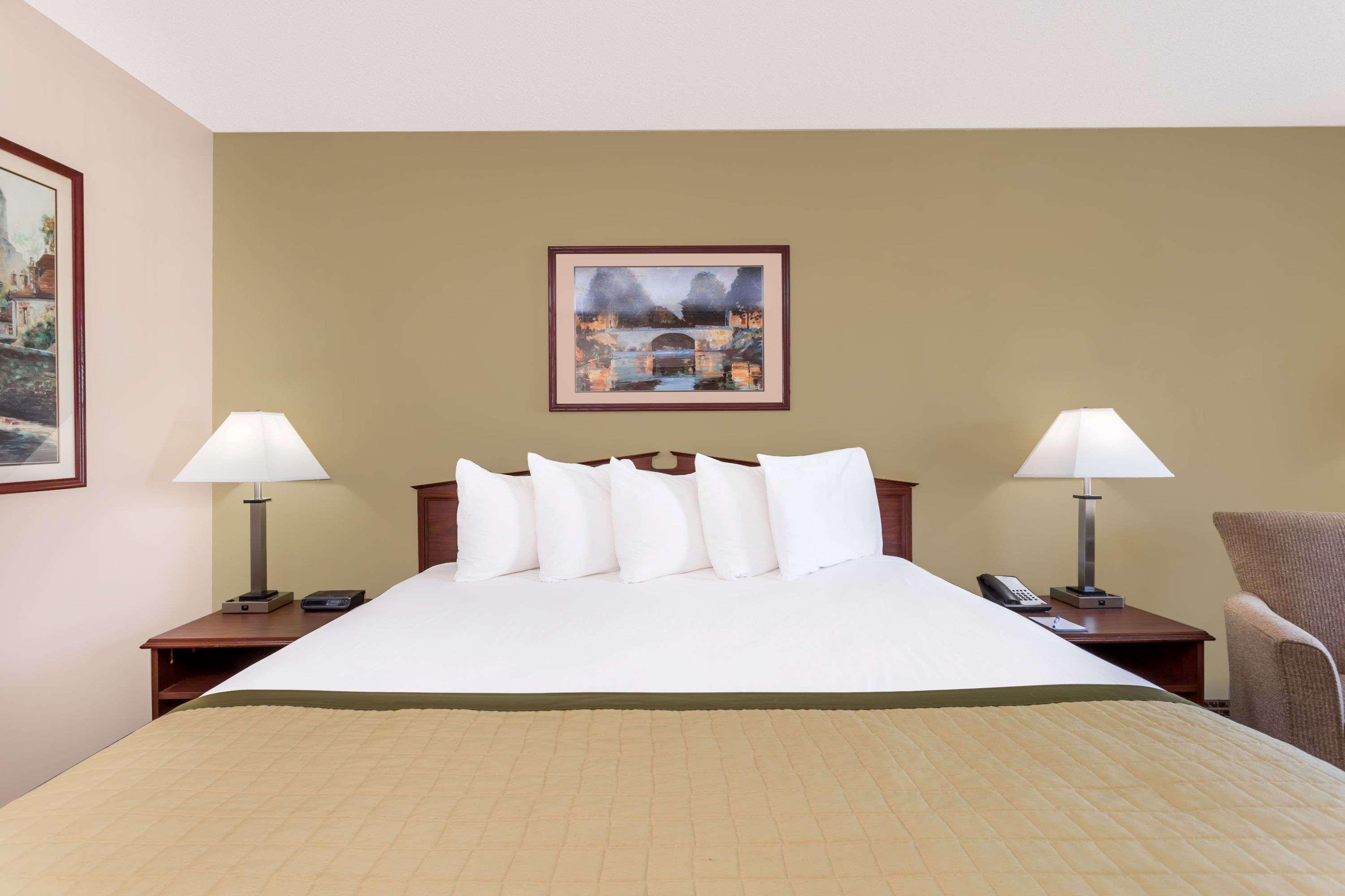 Baymont By Wyndham At Mall Motel Albany