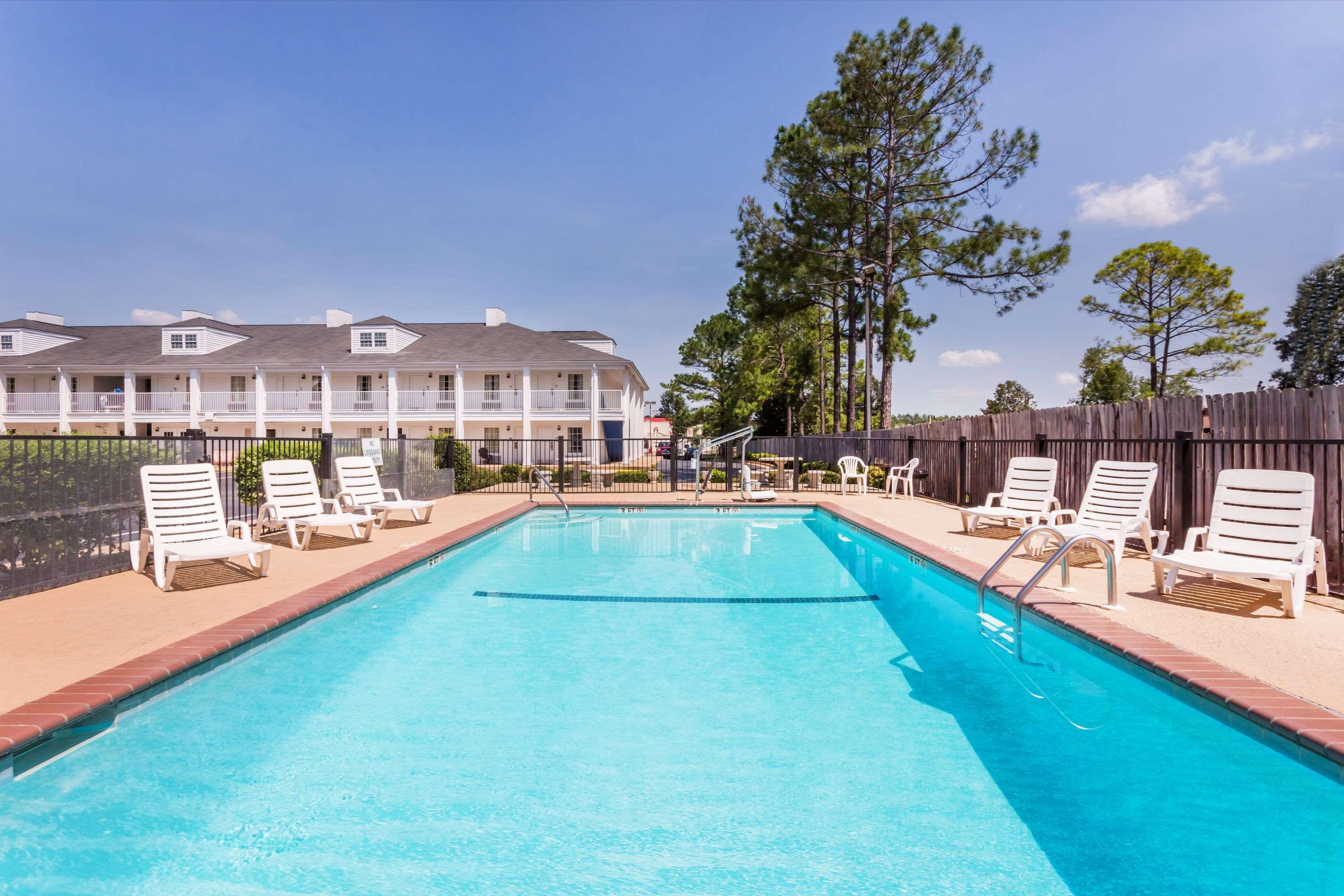 Baymont By Wyndham At Mall 2*